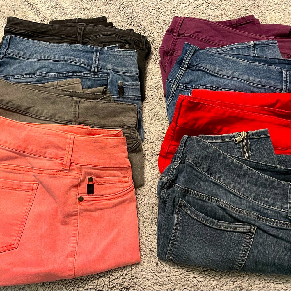 18R TORRID denim straight leg, 3 button with zipper (8 pairs!)